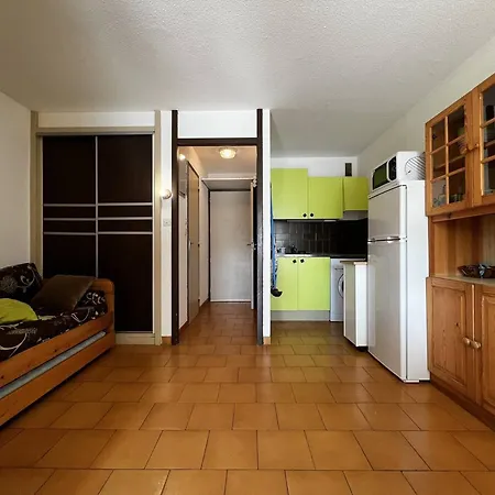 Avec Jardin Privatif, Et Commerces A 300m - 4 Couchages, - Fr-1-388-214 Apartment *