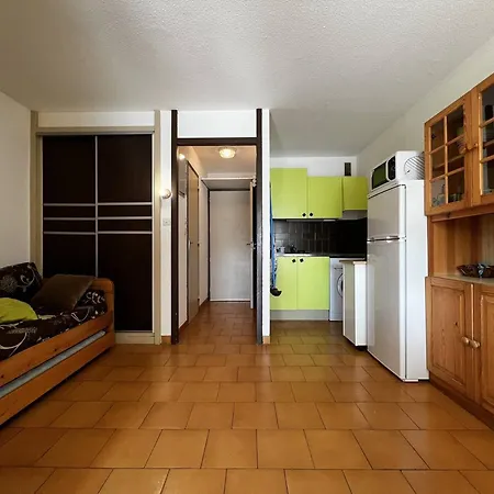 Avec Jardin Privatif, Et Commerces A 300m - 4 Couchages, - Fr-1-388-214 Apartment *