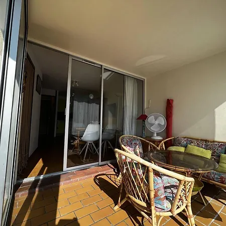 Avec Jardin Privatif, Et Commerces A 300m - 4 Couchages, - Fr-1-388-214